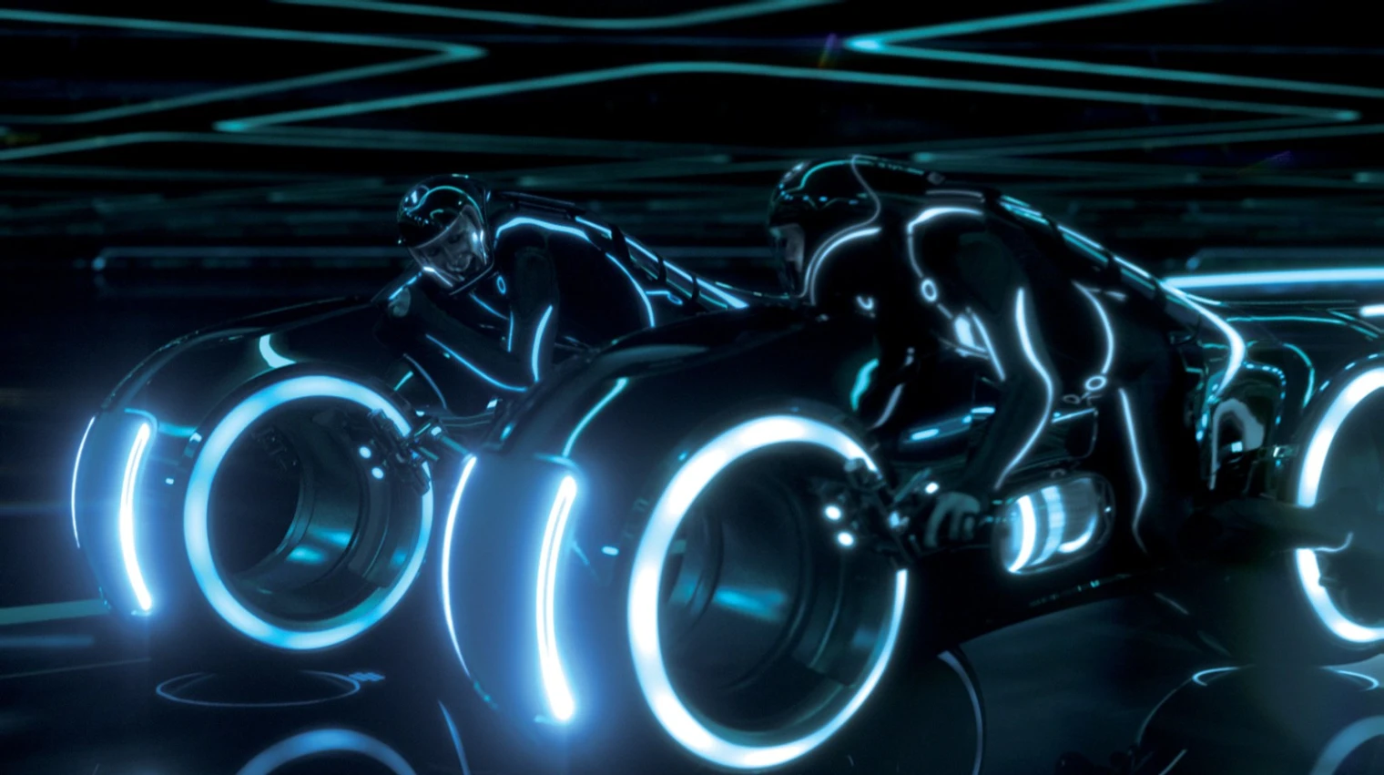 tron-l-heritage-on-revoit-absolument-en-4k