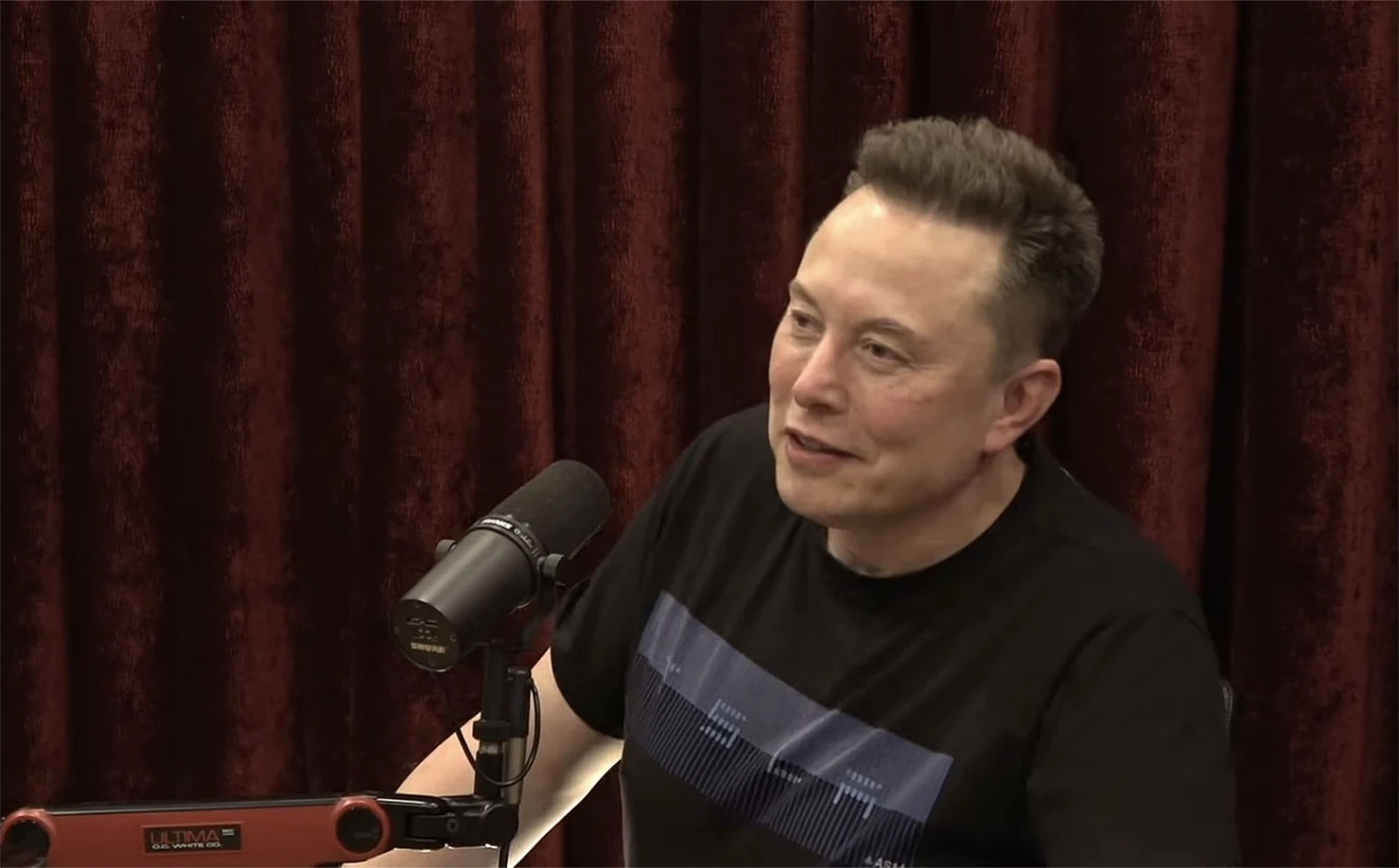 voiture-volante-tesla-avant-fin-2025