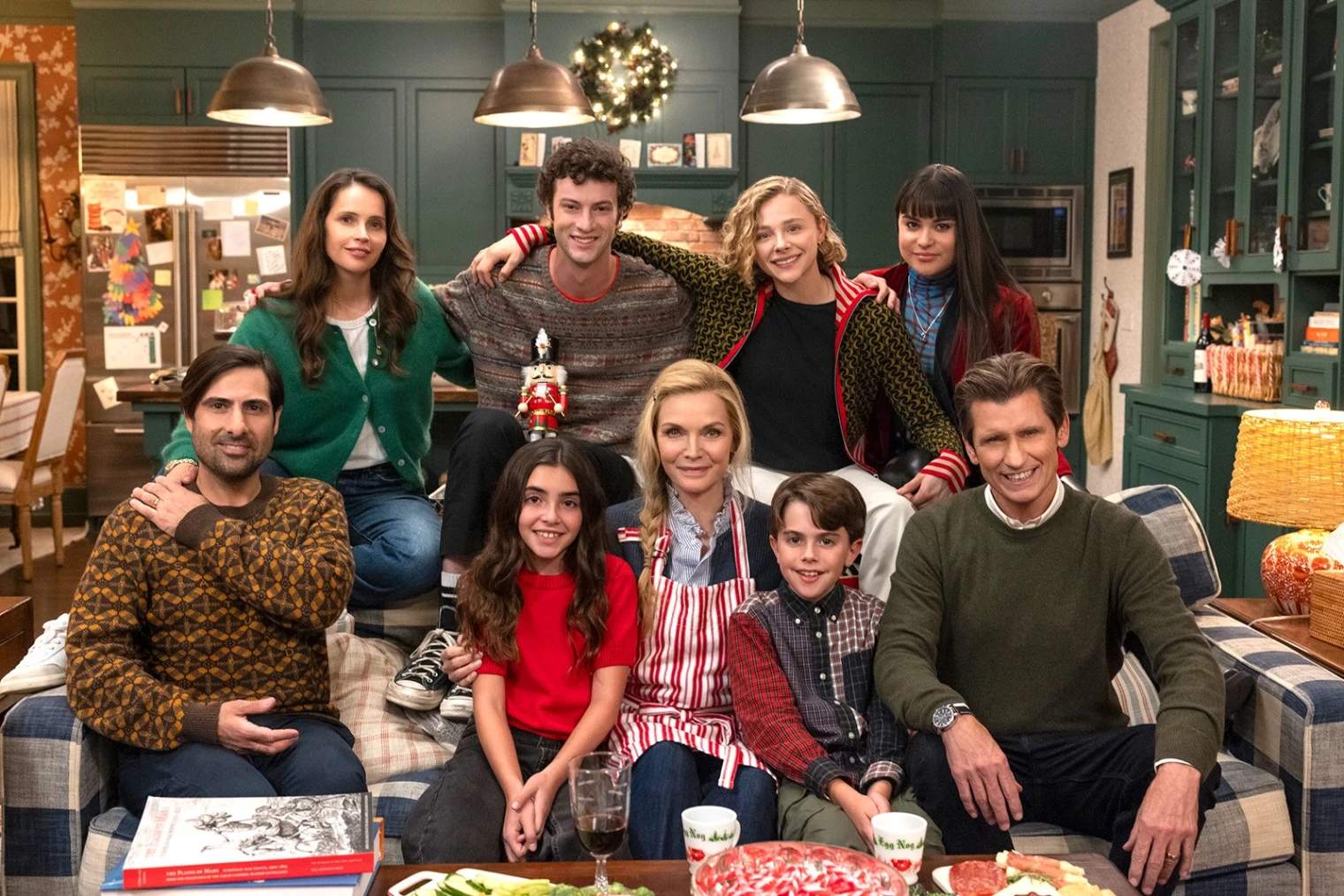 joyeux-noel-maman-du-beau-monde-pour-le-film-de-noel-de-prime-video