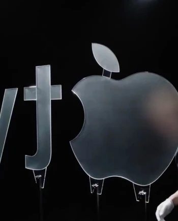 Nouvelle intro Apple TV, à&nbsp;l’ancienne…