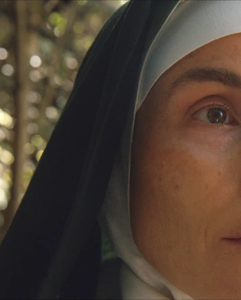 Noomi Rapace est Teresa dans un anti-biopic&nbsp;punk