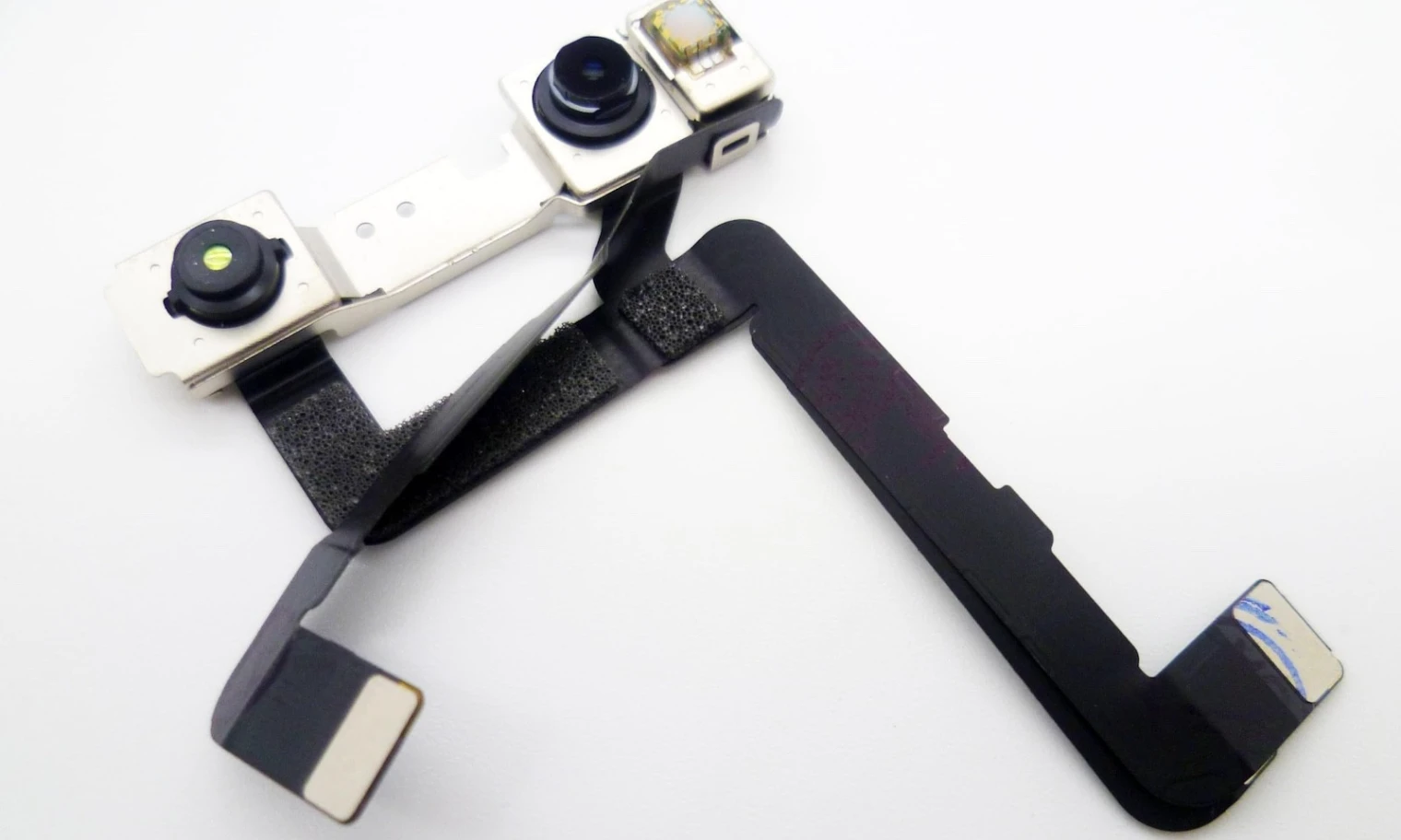 camera-selfie-iphone-18-pro-pro-max-enfin-la-verite