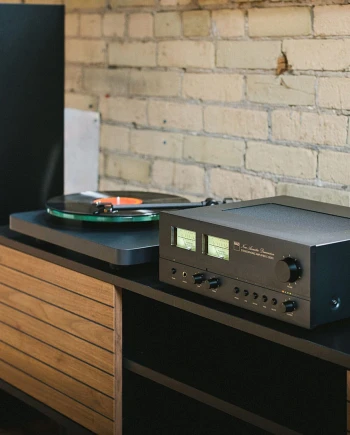 Nad C3030 : amplificateur Hi‑Fi à l'élégance&nbsp;vintage