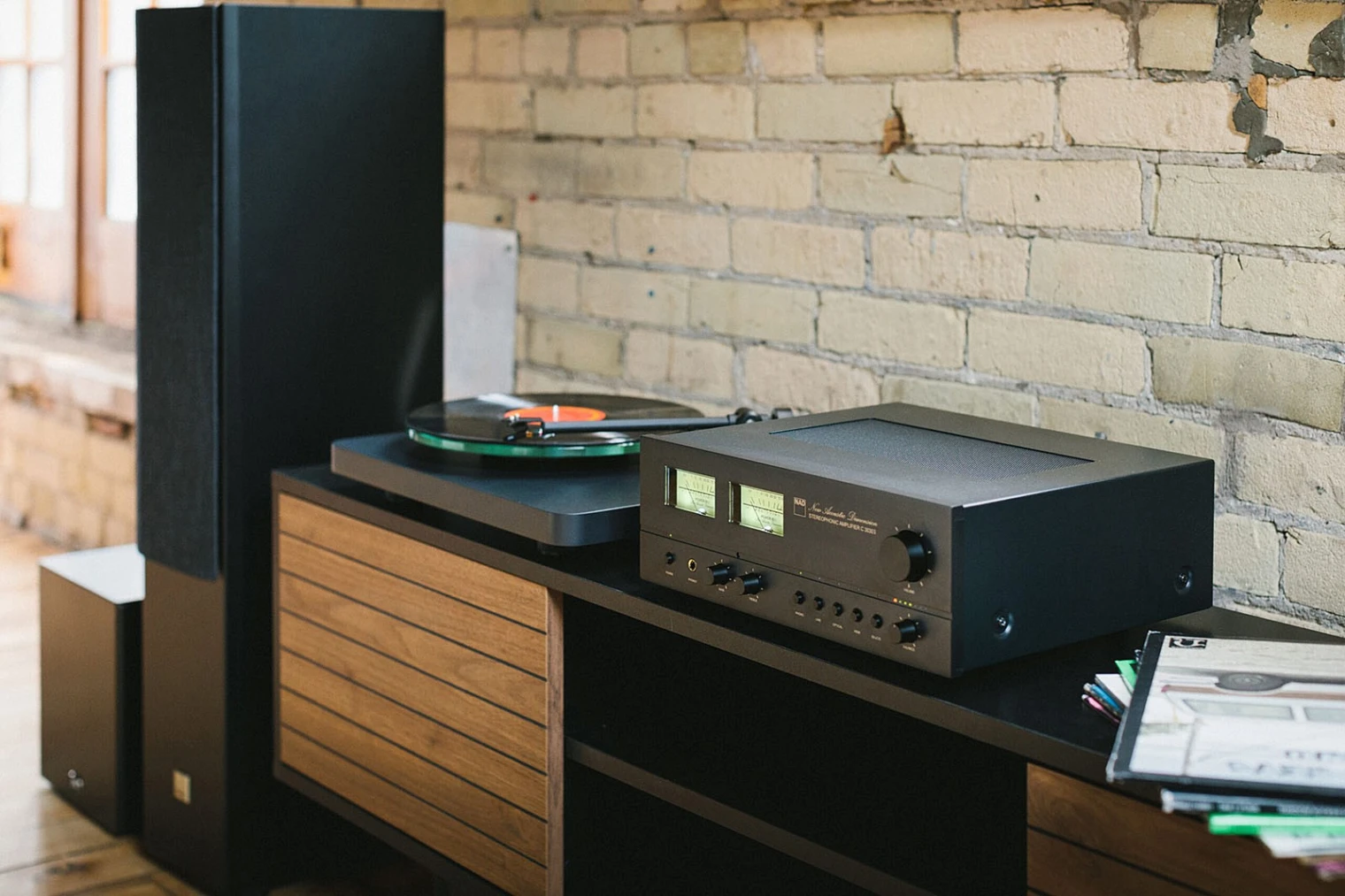 nad-c3030-amplificateur-hi-fi-a-l-elegance-vintage