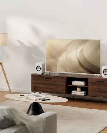 Enceintes Kef LSX&nbsp;II, nouveaux coloris Amber Haze et&nbsp;Cotton&nbsp;White