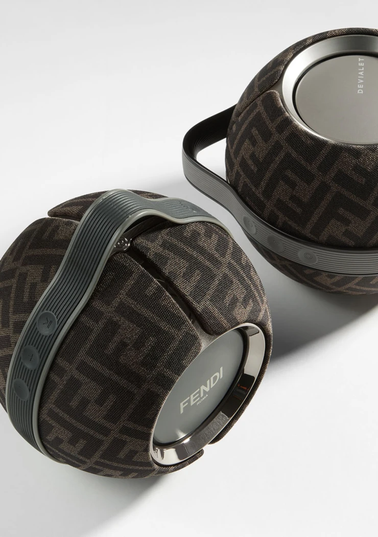 enceinte-portable-hi-fi-fendi-x-devialet-mania-black-grey