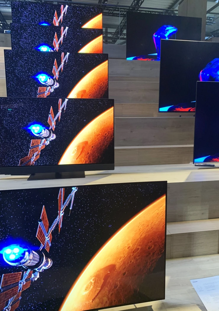 tv-oled-panasonic-z85c-la-serie-budget-arrive-avec-une-surprise-logicielle
