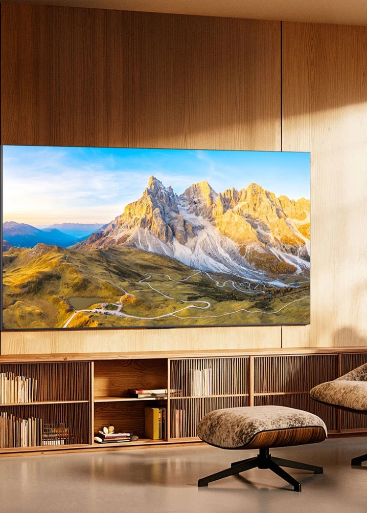 (MAJ) TV TCL C8L&nbsp;: la 8e génération SQD Mini LED pour démocratiser l'excellence&nbsp;visuelle