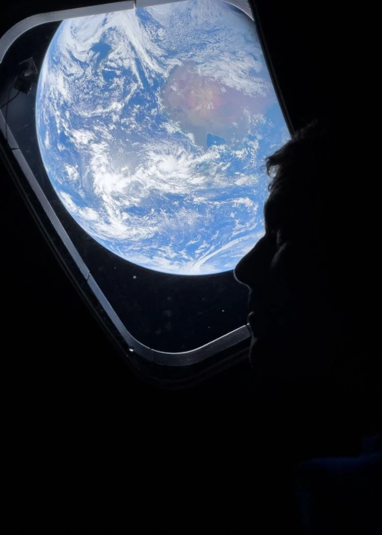 « Un petit pas pour l’iPhone…&nbsp;»&nbsp;: l’iPhone 17&nbsp;Pro&nbsp;Max a voyagé autour de&nbsp;la&nbsp;Lune