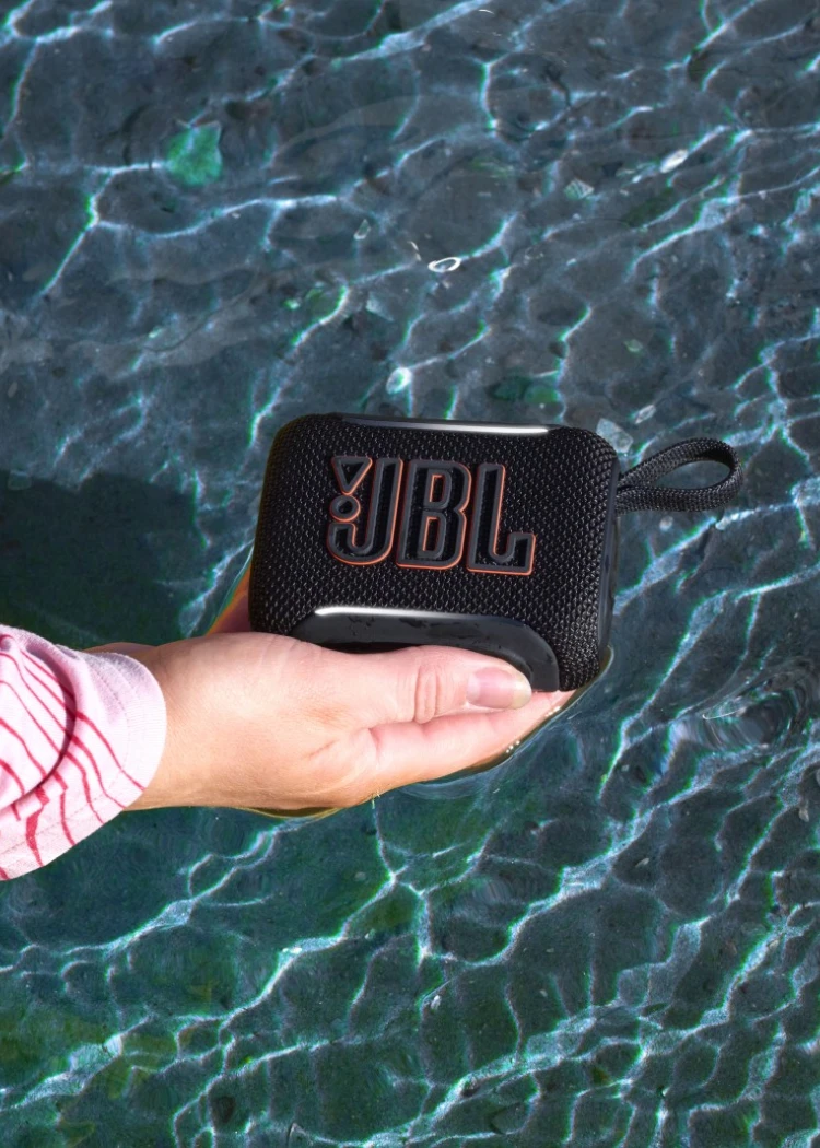 JBL Go 5 : plus puissante, lumineuse, Bluetooth&nbsp;6.0 Auracast et désormais certifiée&nbsp;IP68