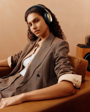 Bowers &amp; Wilkins Px8 S2&nbsp;: deux nouvelles finitions premium Midnight Blue et&nbsp;Pearl&nbsp;Blue