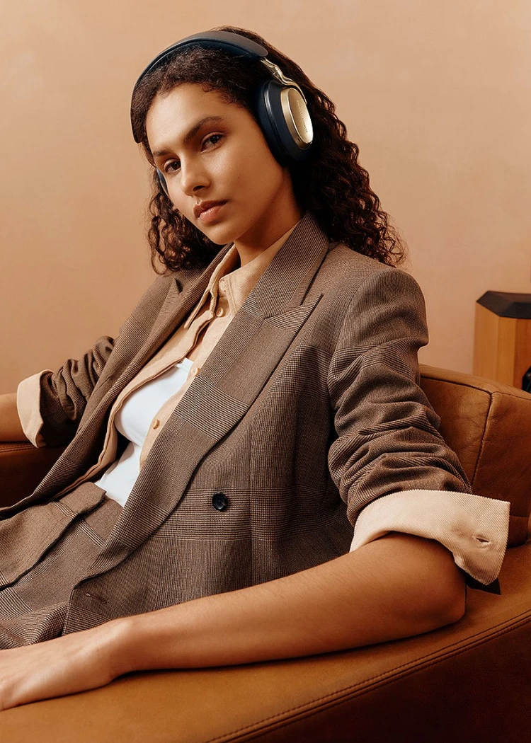 Bowers &amp; Wilkins Px8 S2&nbsp;: deux nouvelles finitions premium Midnight Blue et&nbsp;Pearl&nbsp;Blue