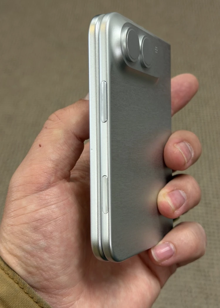 iPhone Ultra, prise en main du pliable&nbsp;d'Apple