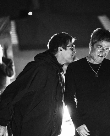 Un doc sur le retour d’Oasis avec une interview de Noel et Liam Gallagher ensemble&nbsp;!