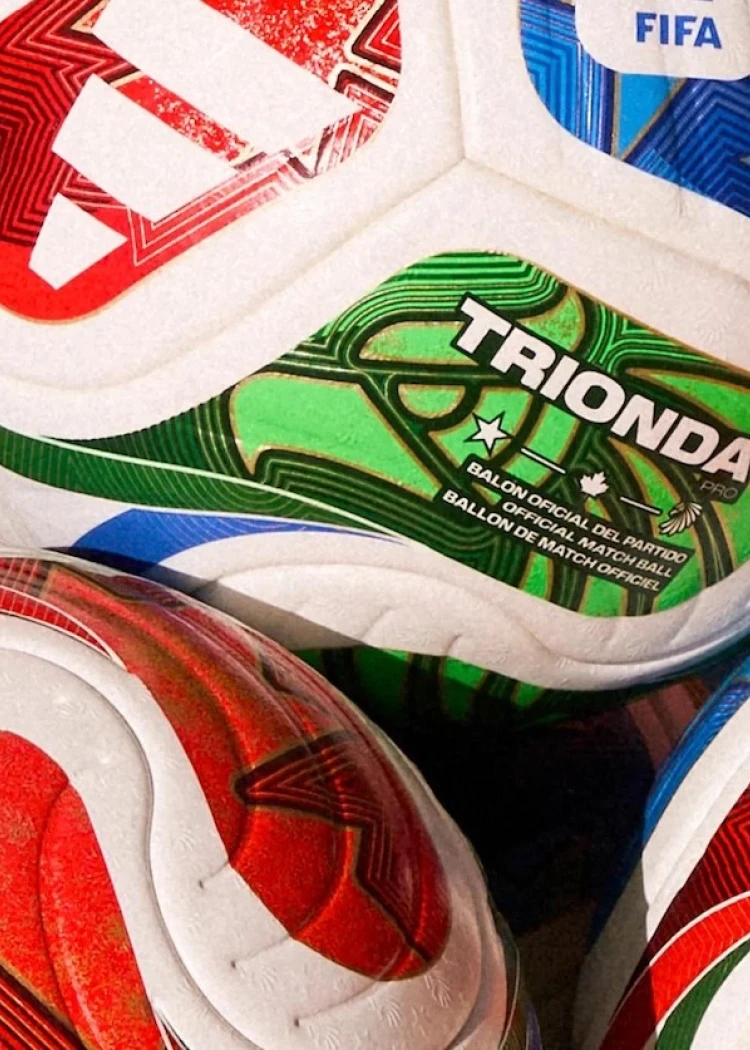Coupe du Monde 2026&nbsp;: nouveau ballon connecté Adidas ultra‑précis au service de&nbsp;l'arbitrage