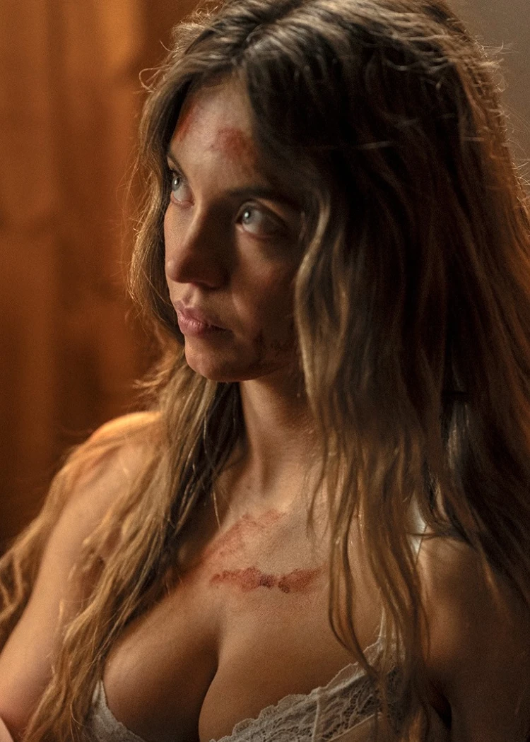 Sydney Sweeney travaille sur le remake d'un film sexy et&nbsp;psychédélique