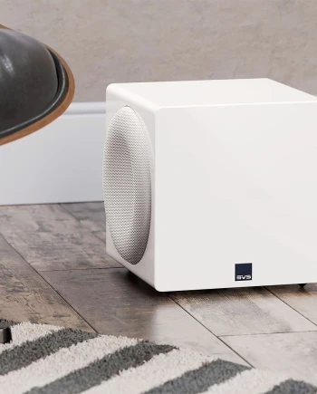 Caisson de basses SVS 3000 Micro RlEvolution&nbsp;: 1&nbsp;200&nbsp;W dans&nbsp;un&nbsp;cube