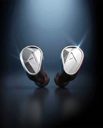 Astell&amp;Kern Clarus&nbsp;: intra‑auriculaires Tribrid à&nbsp;9&nbsp;haut‑parleurs
