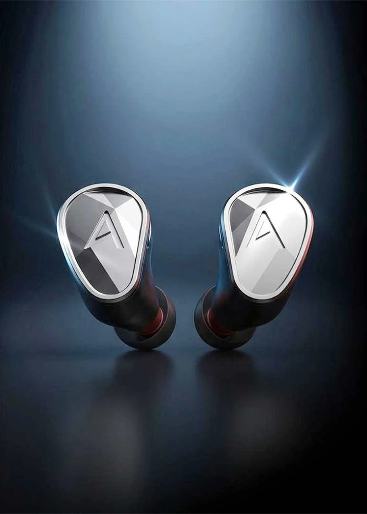 Astell&amp;Kern Clarus&nbsp;: intra‑auriculaires Tribrid à&nbsp;9&nbsp;haut‑parleurs