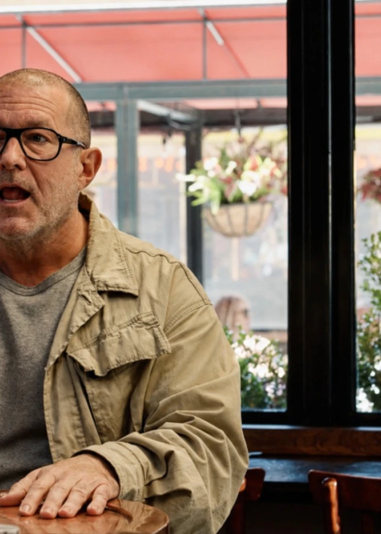OpenAI x Jony Ive&nbsp;: leur premier produit IA sera une enceinte&nbsp;portable