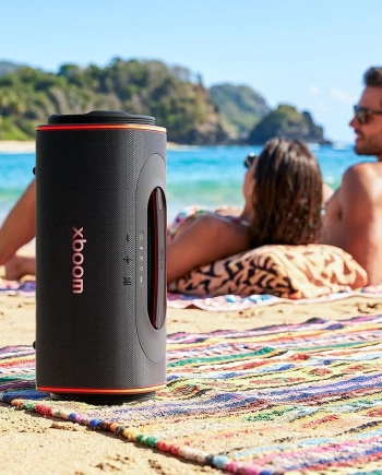 LG Xboom Blast&nbsp;: une enceinte portable de 220&nbsp;W taillée pour les fêtes en&nbsp;extérieur
