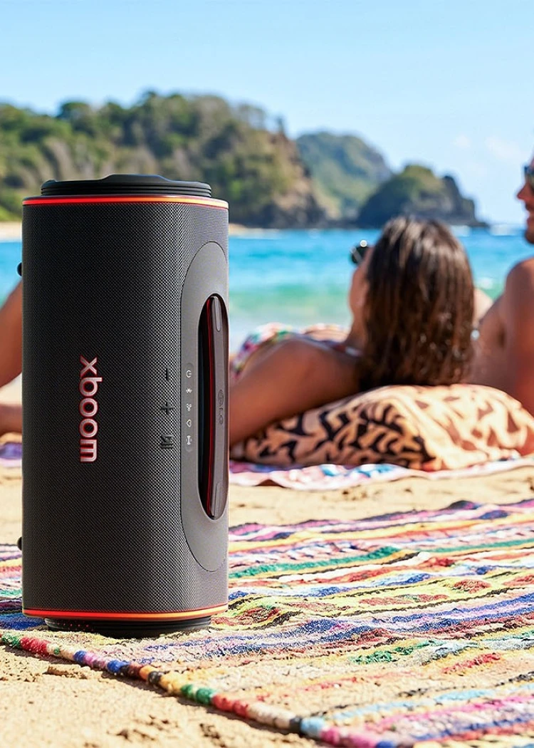 LG Xboom Blast&nbsp;: une enceinte portable de 220&nbsp;W taillée pour les fêtes en&nbsp;extérieur