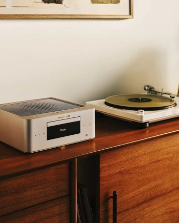 Marantz MCR 60n DAB&nbsp;: tout‑en‑un Hi‑Fi, HDMI eARC, entrée Phono et&nbsp;streaming&nbsp;Heos