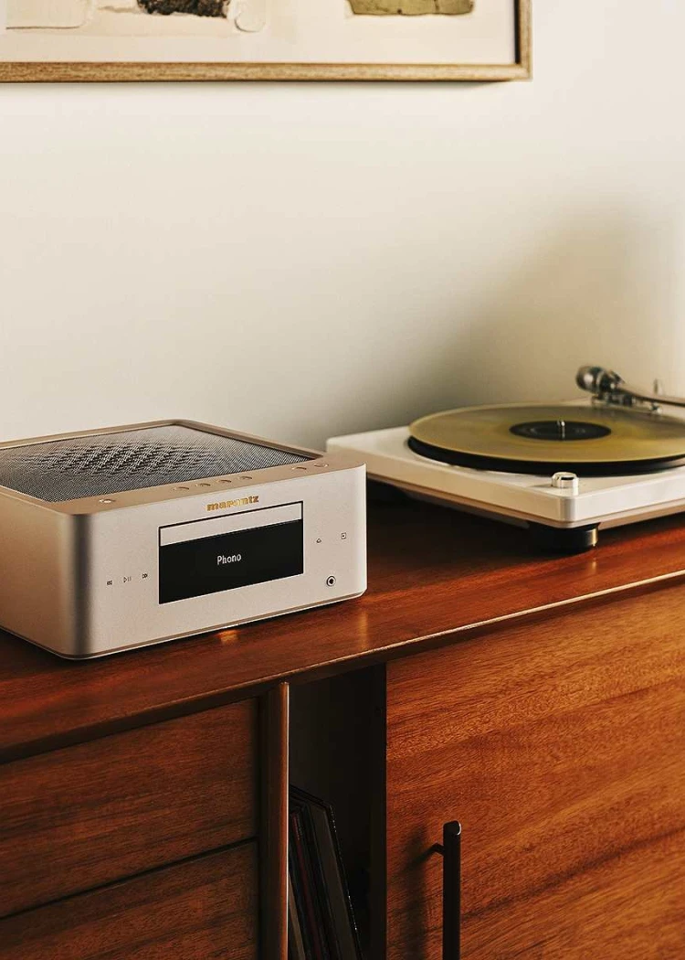 Marantz MCR 60n DAB&nbsp;: tout‑en‑un Hi‑Fi, HDMI eARC, entrée Phono et&nbsp;streaming&nbsp;Heos