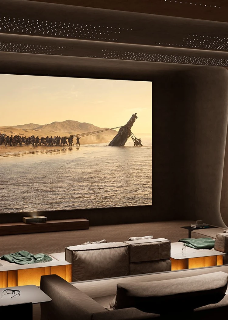 IFA 26 > Vidéoprojecteur UST Awol Vision LuxVision&nbsp;: 6&nbsp;000 lumens, 4K à 120&nbsp;Hz et son 5.1.2 pour redéfinir le&nbsp;Home&nbsp;Cinéma