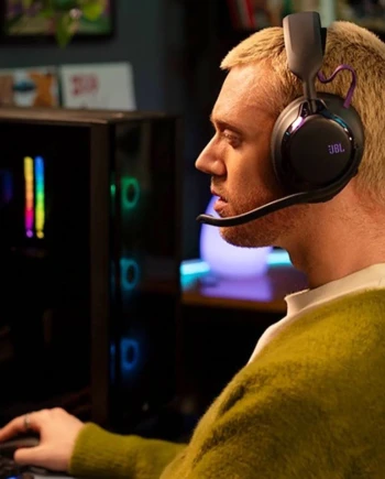 JBL Quantum 850&nbsp;: casque gaming sans‑fil avec transducteurs carbone et&nbsp;son&nbsp;spatial&nbsp;3D