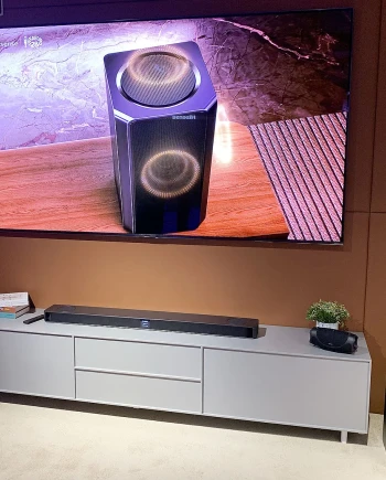 IFA 26 > Barre de son Home Cinéma Hisense UX1&nbsp;: 1&nbsp;840&nbsp;W et partenariat&nbsp;Devialet