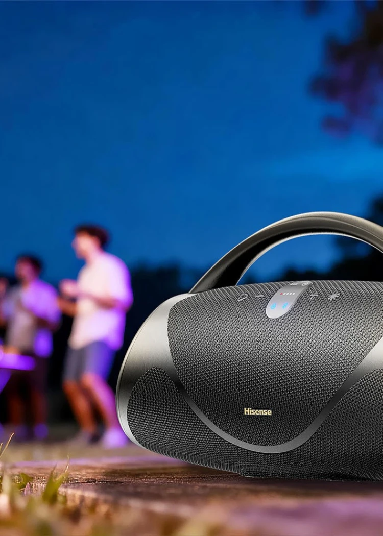 IFA 26 > Enceinte Bluetooth Hisense Voyage Boom, 360&nbsp;W, IP67, Auracast et 24&nbsp;h&nbsp;d'autonomie