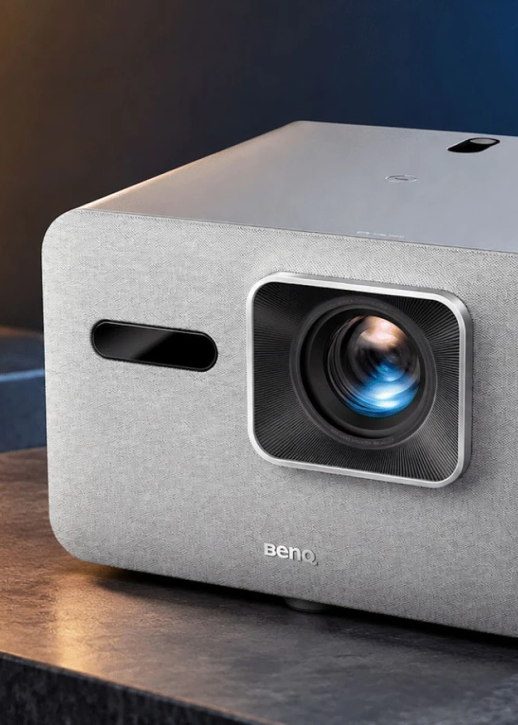 IFA 26 > Vidéoprojecteur BenQ TK715i&nbsp;: triple laser RVB, Google&nbsp;TV et&nbsp;5&nbsp;ms d'Input&nbsp;Lag