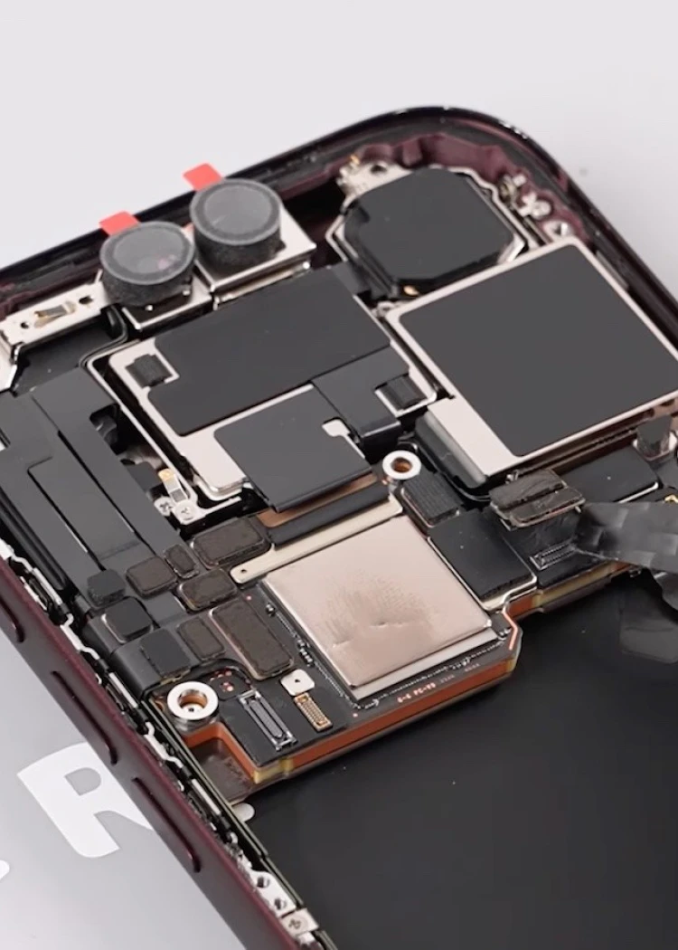 Apple iPhone 18&nbsp;Pro&nbsp;: démontage vidéo et secrets de&nbsp;fabrication