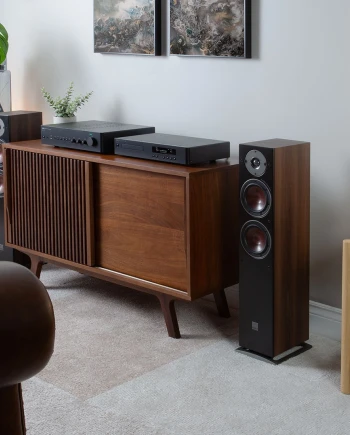 Nad C 569&nbsp;: lecteur CD audio nouvelle génération associant mécanique éprouvée et Dac ESS&nbsp;de&nbsp;pointe