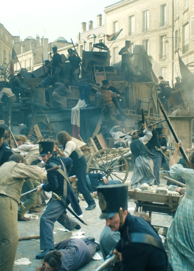Les Misérables&nbsp;: Fred Cavayé adapte Hugo, notre critique et notre interview sont&nbsp;en&nbsp;ligne