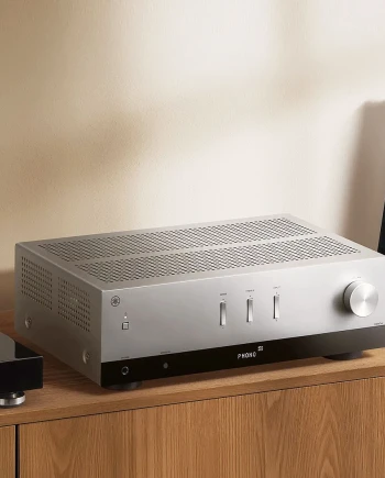 Yamaha R200A&nbsp;: ampli‑tuner Hi‑Fi, Class&nbsp;AB 2&nbsp;x&nbsp;100&nbsp;W, DAB+, Bluetooth&nbsp;5.3 et entrée&nbsp;Phono&nbsp;MM