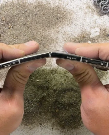 iPhone Duo, le crash test tant attendu de Zack&nbsp;Nelson