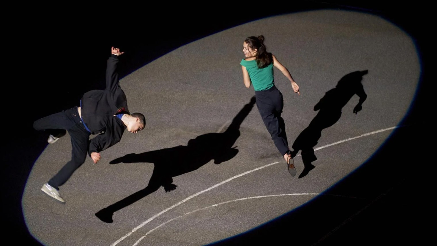 Malik Frikah et Mallory Wanecque © Cédric Bertrand/Trésor Films/Chi-Fou-Mi Productions/Shelter Prod/Artémis Productions/France 2 Cinéma