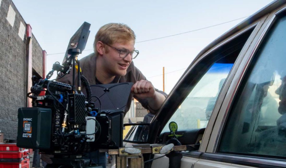 Le réalisateur Curry Backer sur le tournage d'Obsession © Le pacte