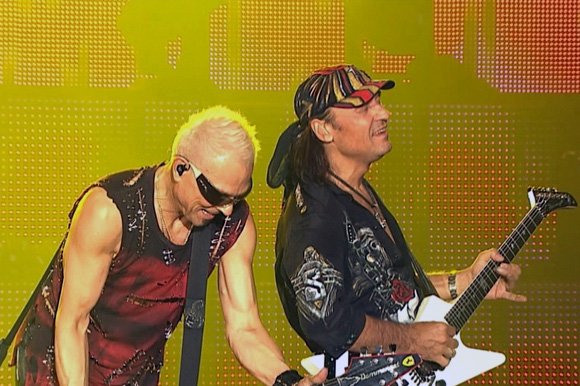 Scorpions Live in 3D : Get your Sting & Blackout