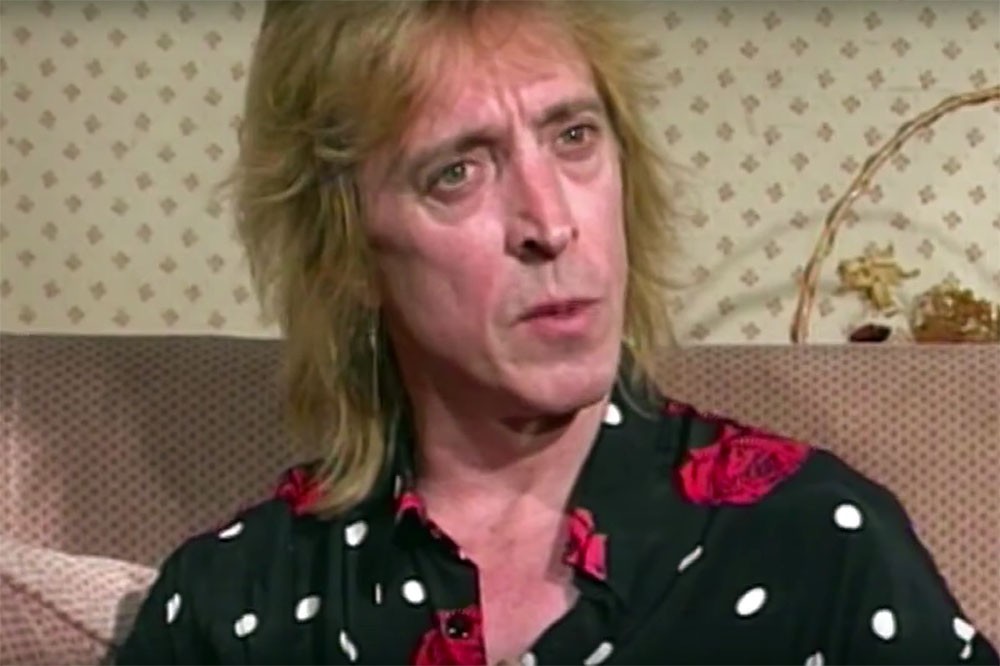 Beside Bowie : the Mick Ronson Story