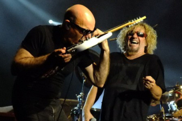 Chickenfoot : Get your Buzz on Live